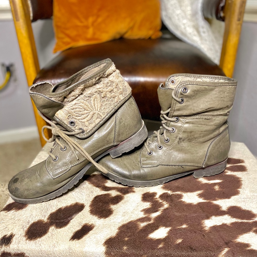 Rock & Candy Green Lace Up Booties